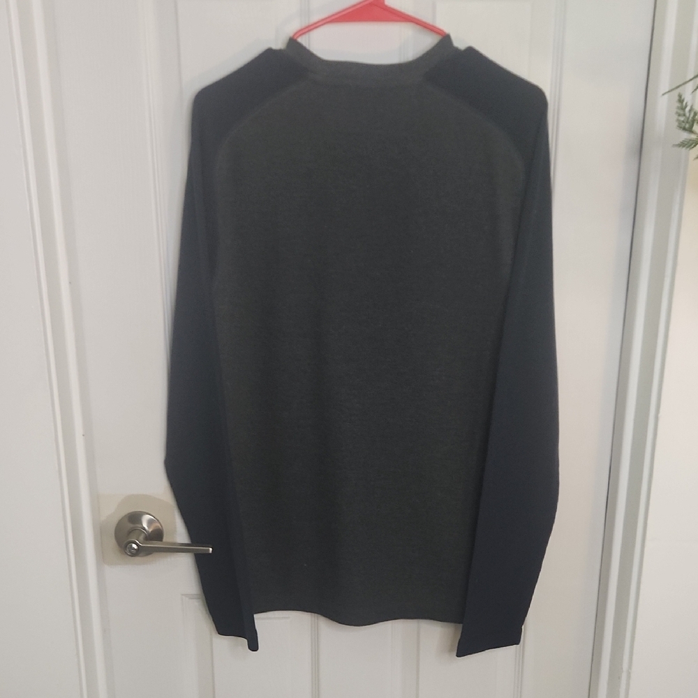 Banana Republic Charcoal Long Sleeve Top - Picture 4 of 5